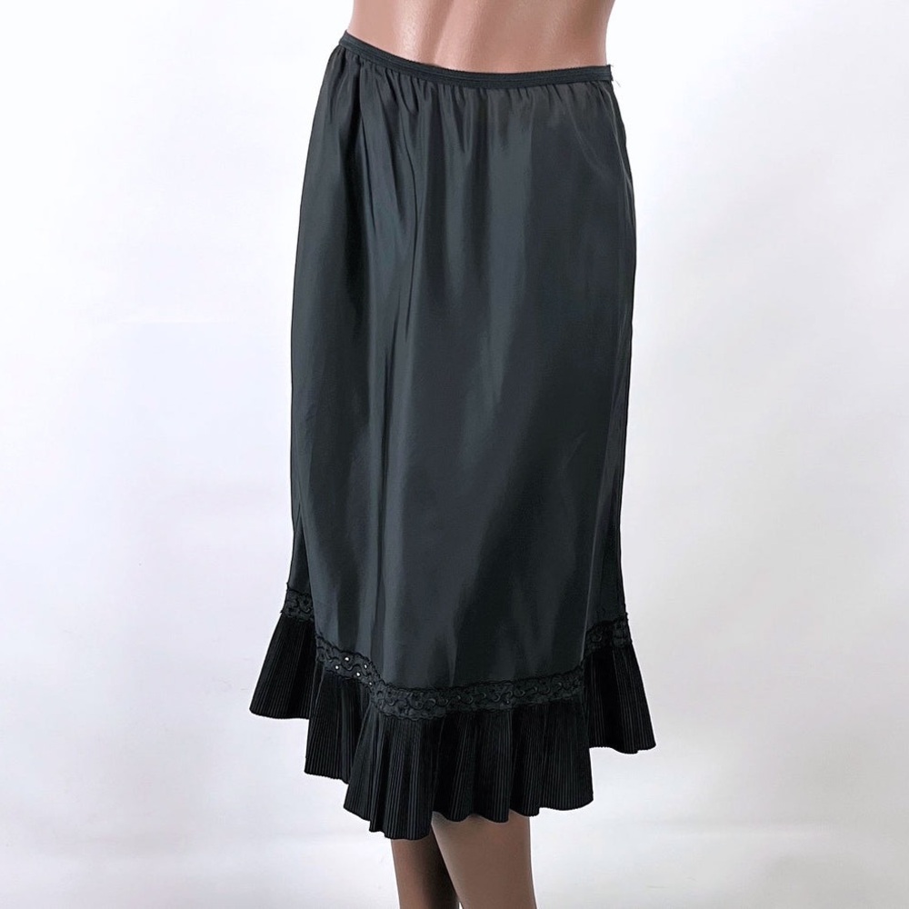 Vintage Marshall Field & Company ruffled half slip